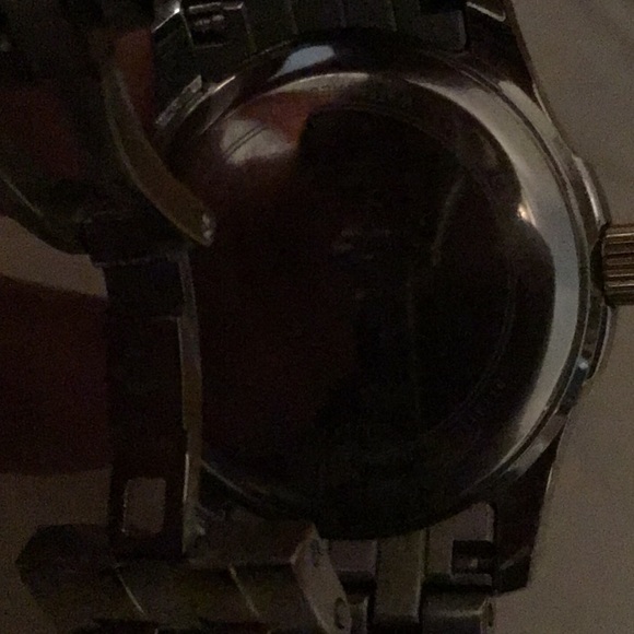 Women’s Bulova two toned watch - Picture 4 of 5